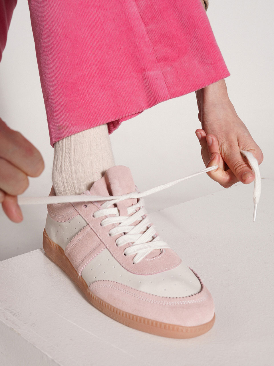[LIMITED] PREMIUM LABEL LIMITED HANDMADE SNEAKERS (FOR WOMEN)- PINK