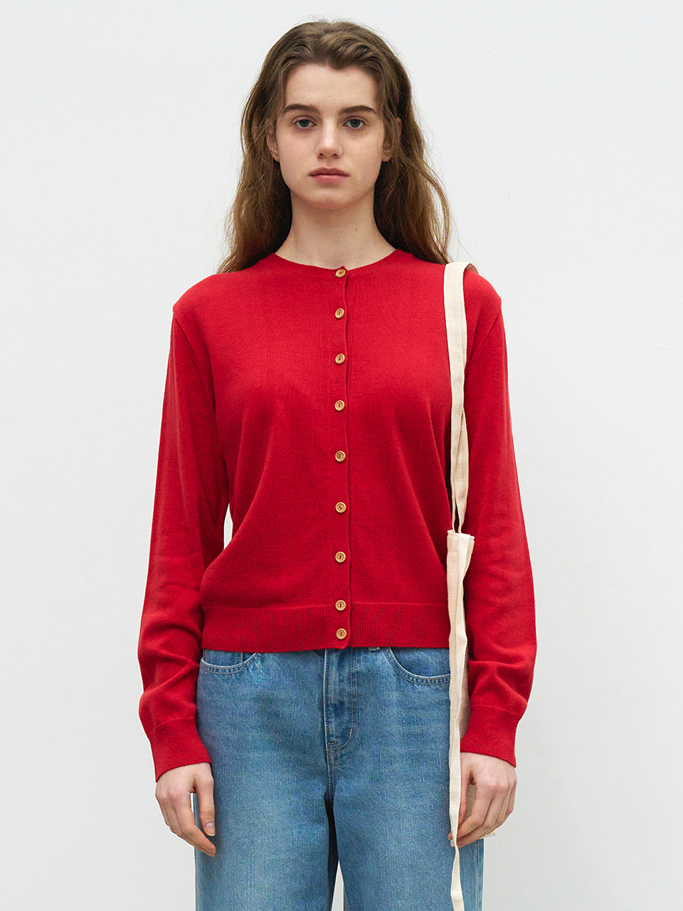 [24SS] WOOD BUTTON ROUND CARDIGAN - RED